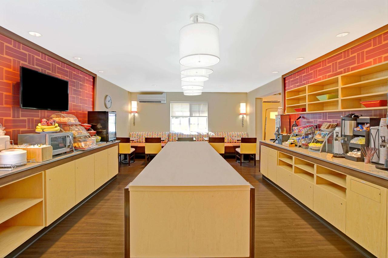 Hawthorn Suites By Wyndham Greensboro - thumb 19
