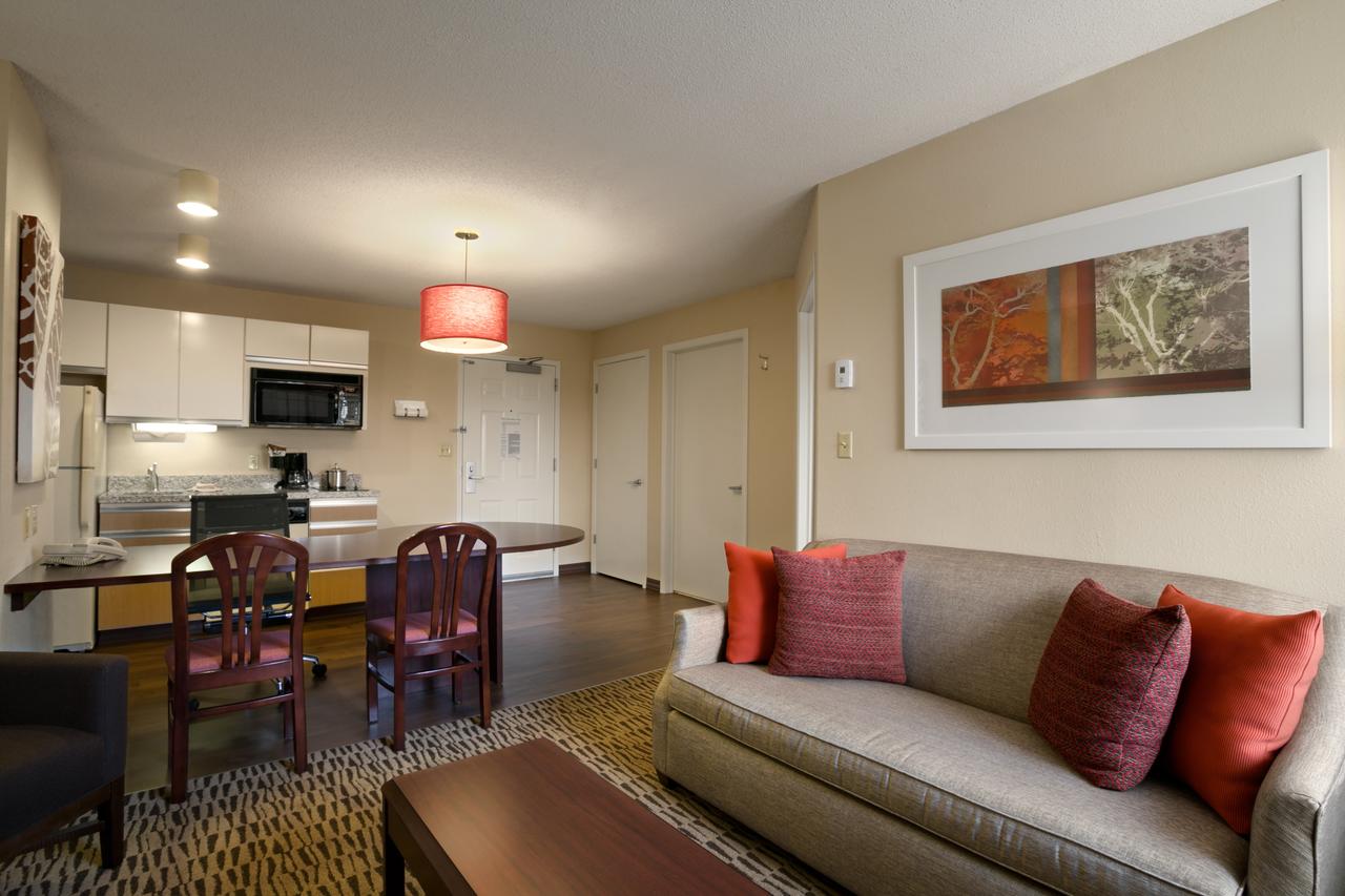 Hawthorn Suites By Wyndham Greensboro - thumb 8