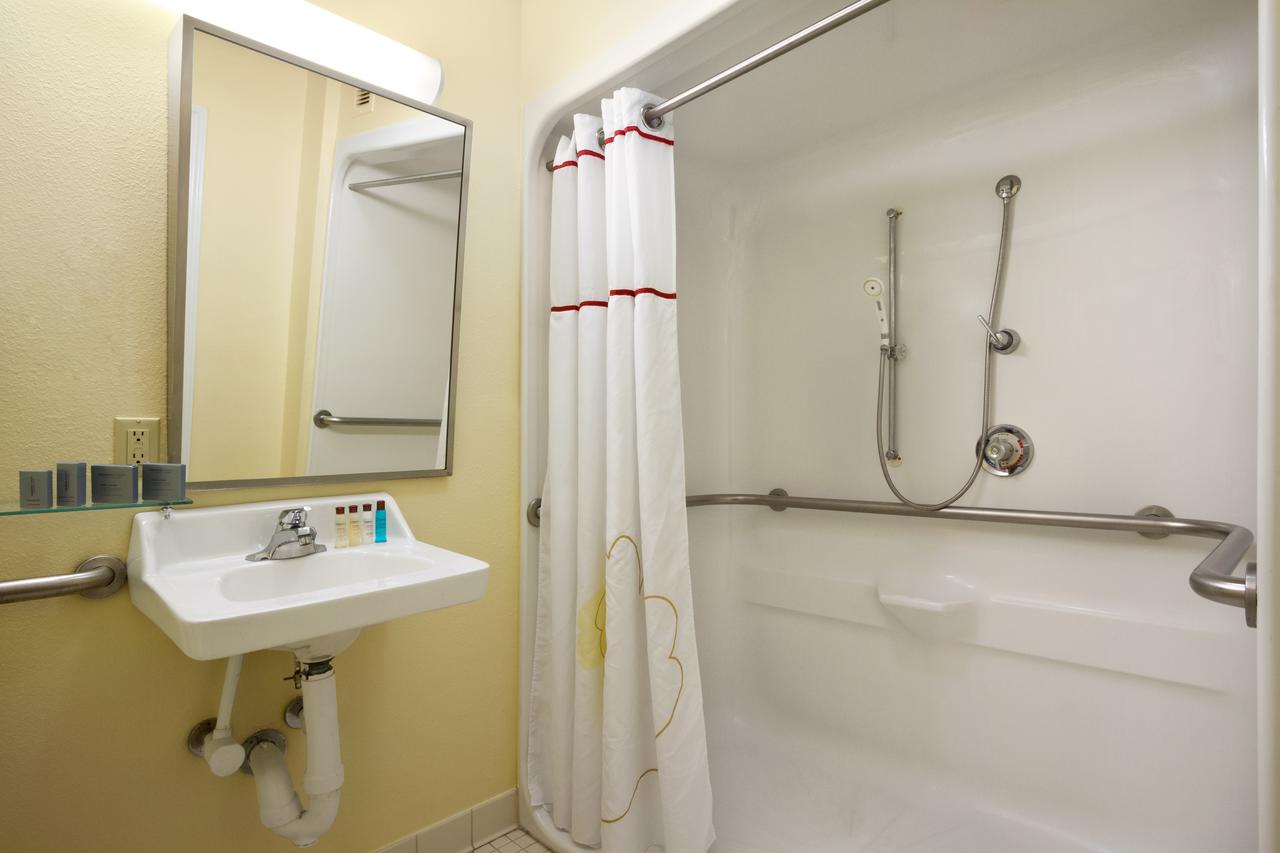 Hawthorn Suites By Wyndham Greensboro - thumb 11