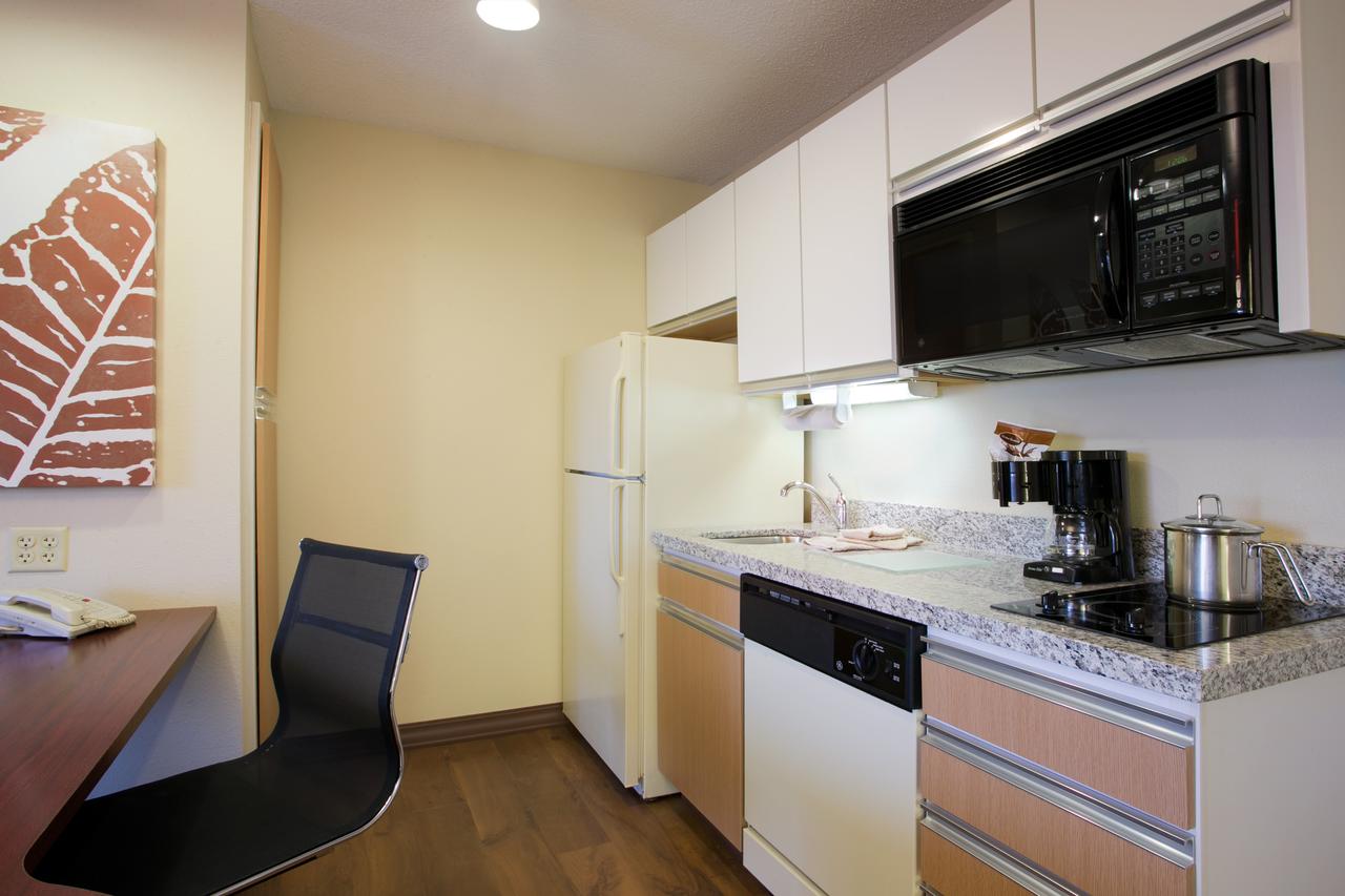 Hawthorn Suites By Wyndham Greensboro - thumb 14