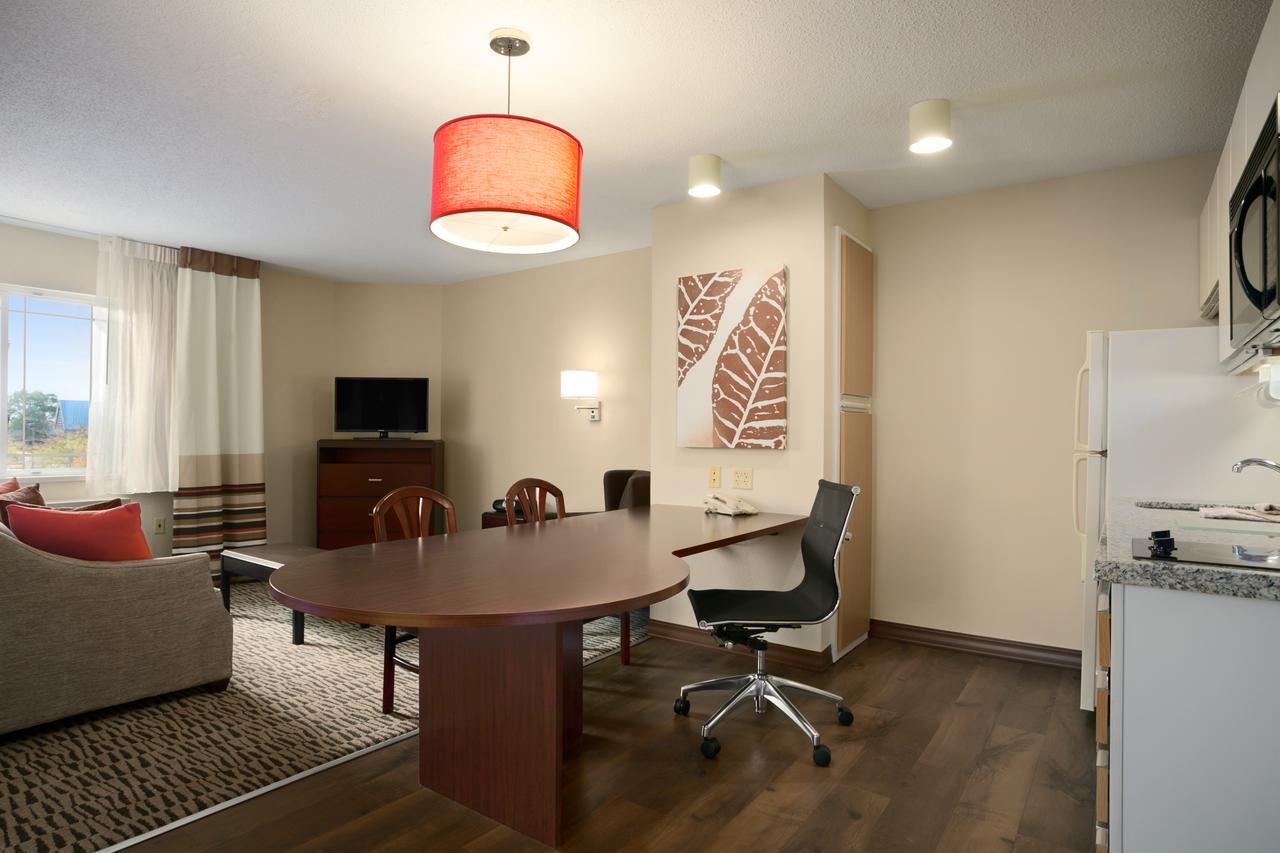 Hawthorn Suites By Wyndham Greensboro - thumb 15