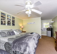 Hickory Falls Guesthouse - USA Accommodation