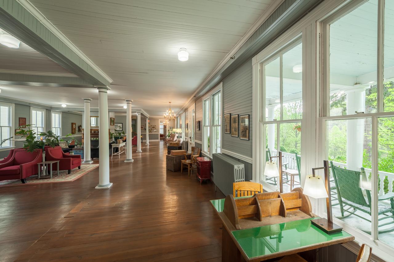 Grand Old Lady Hotel - thumb 44