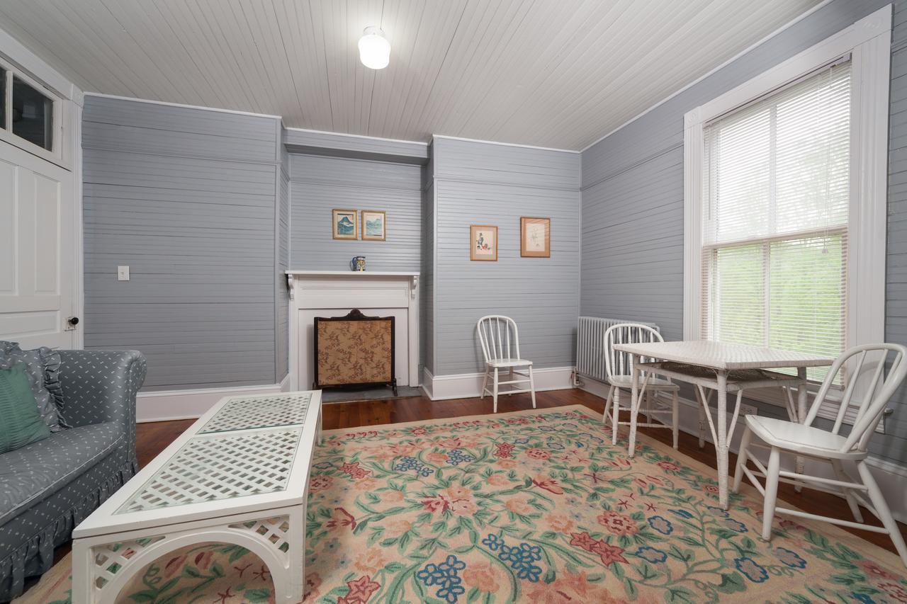 Grand Old Lady Hotel - thumb 19