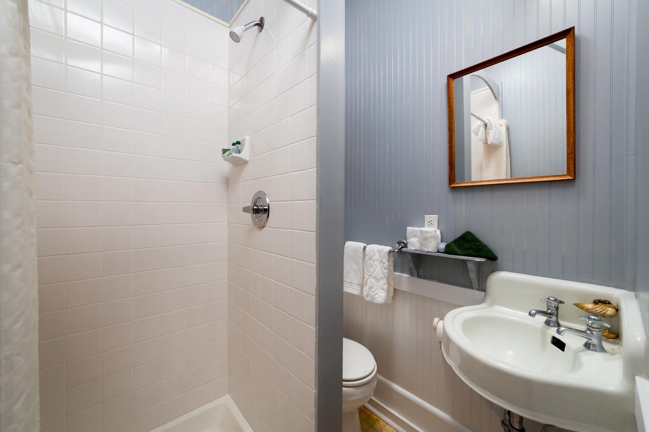 Grand Old Lady Hotel - thumb 15