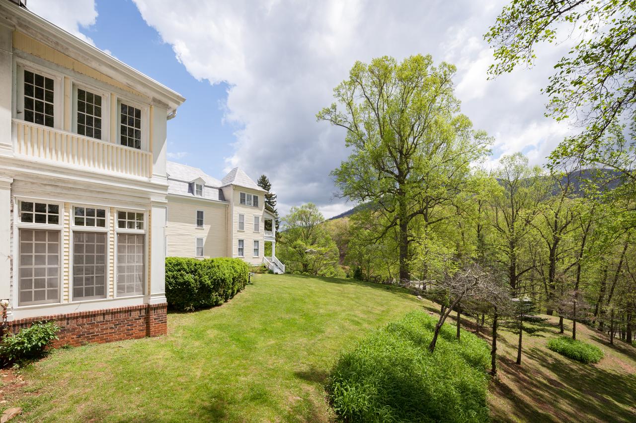 Grand Old Lady Hotel - thumb 28