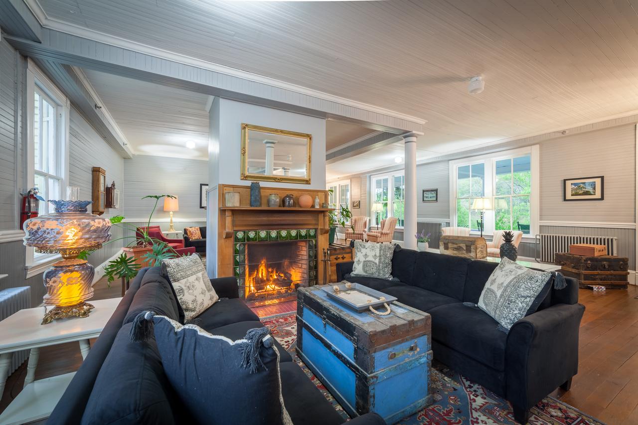 Grand Old Lady Hotel - thumb 27