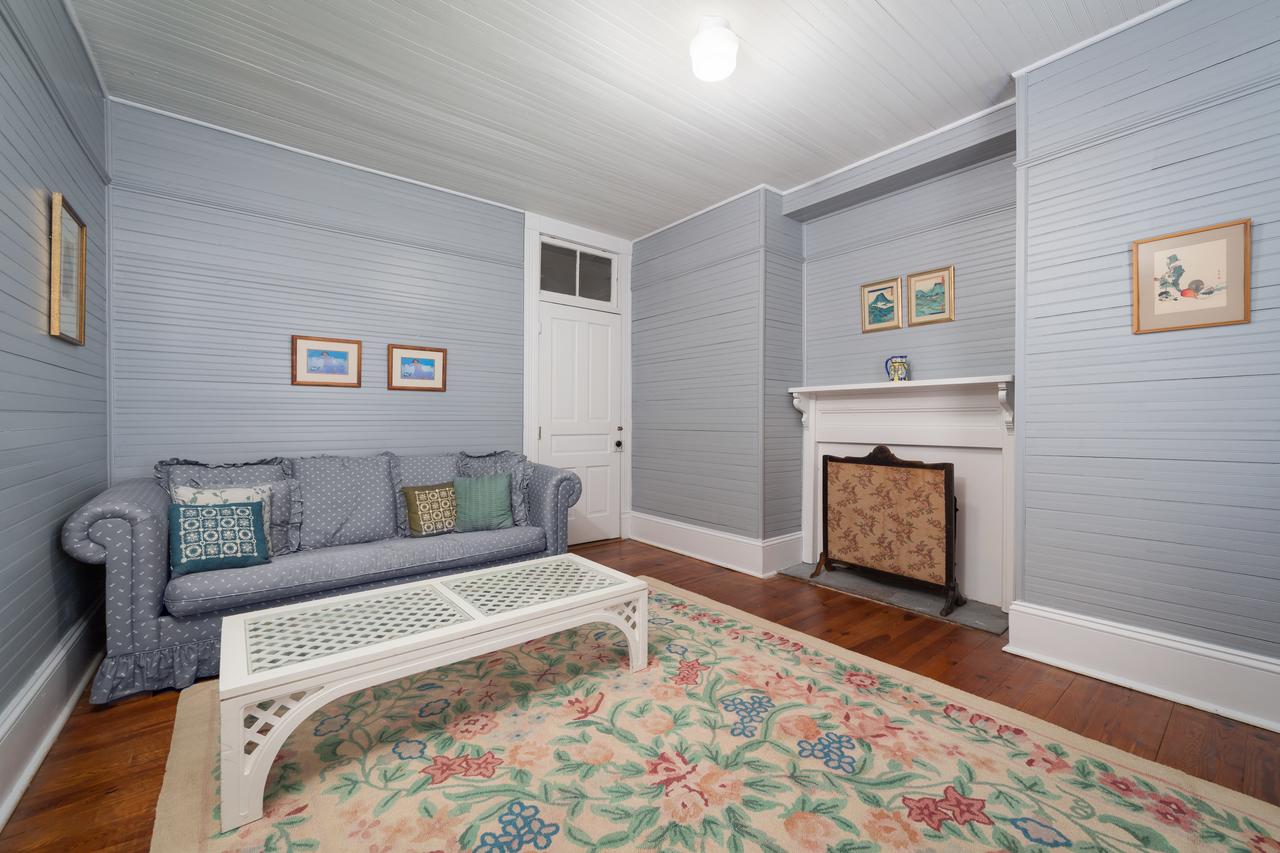 Grand Old Lady Hotel - thumb 20