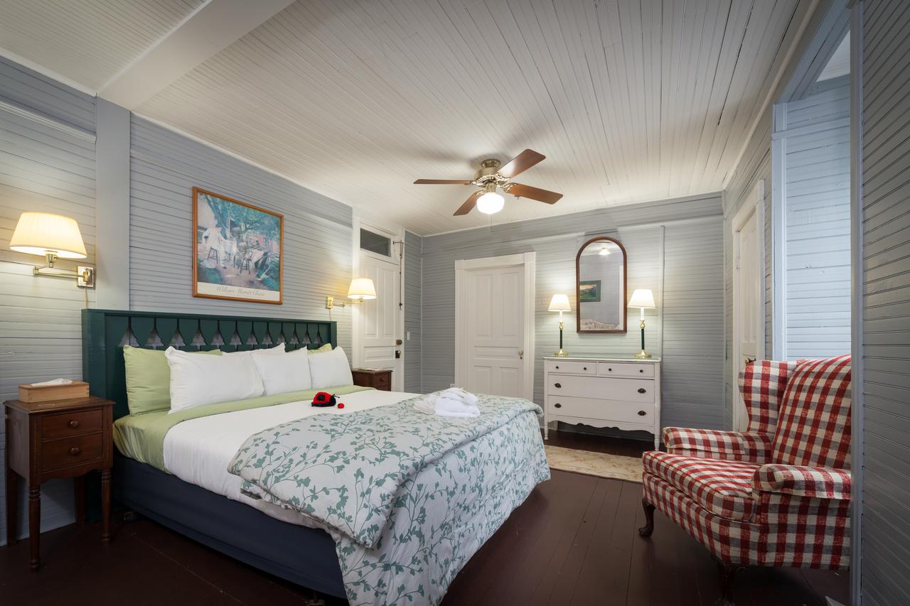 Grand Old Lady Hotel - thumb 24