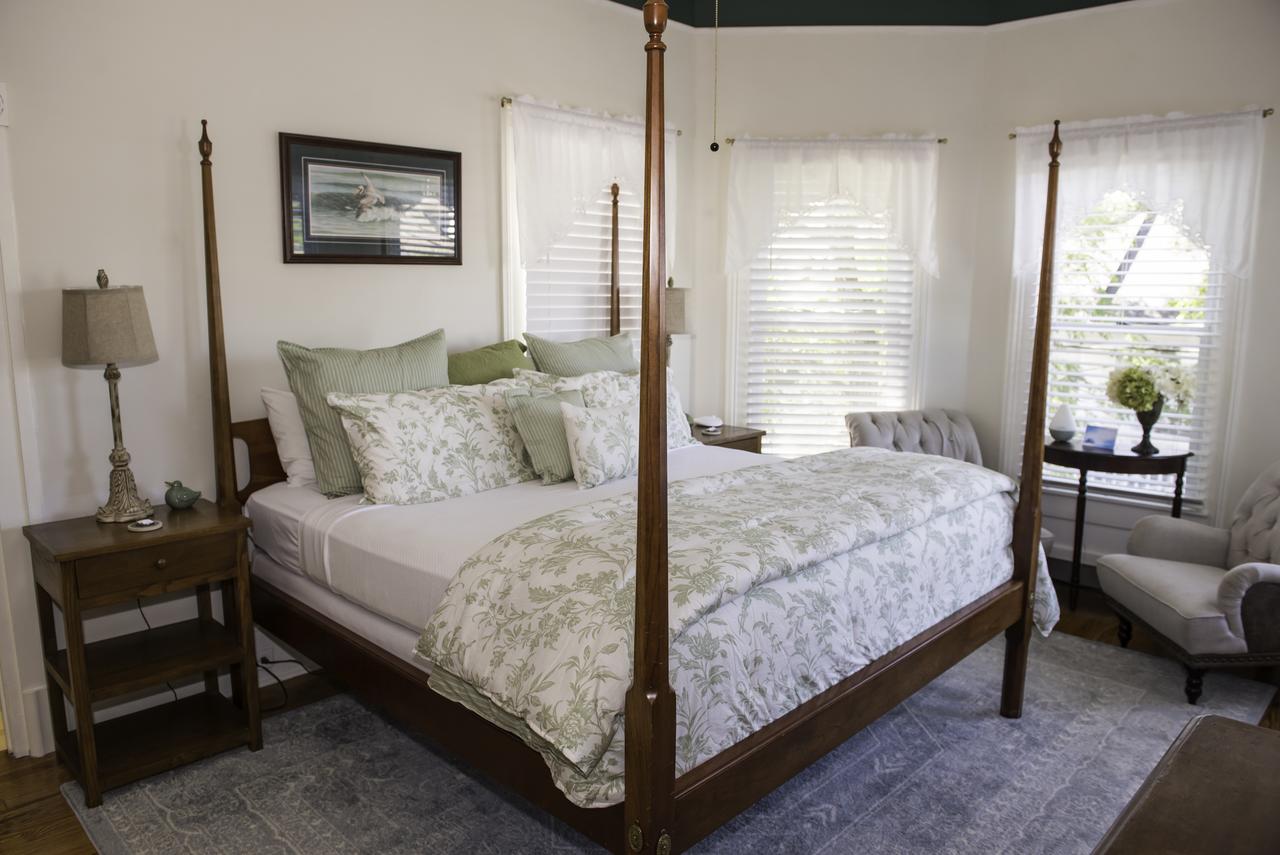 Pecan Tree Inn - thumb 23