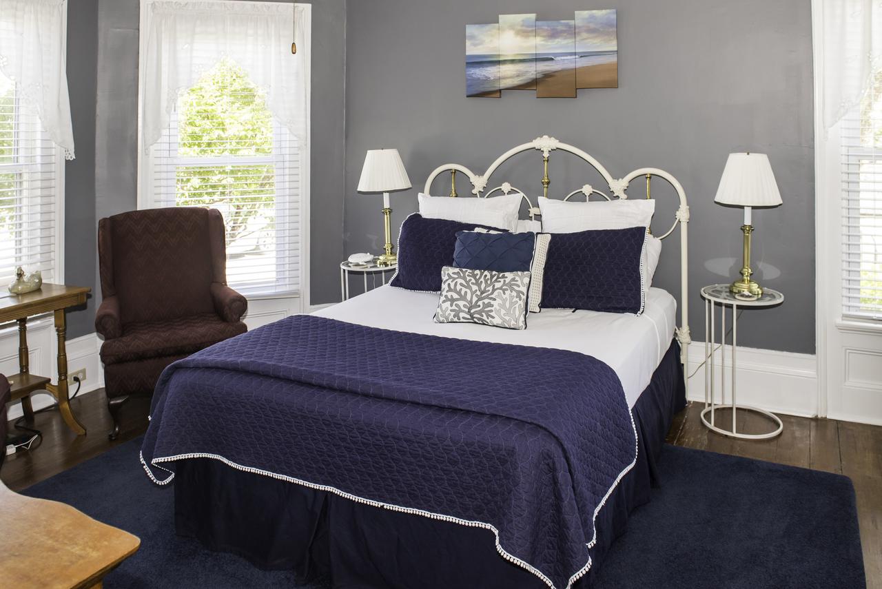 Pecan Tree Inn - thumb 1