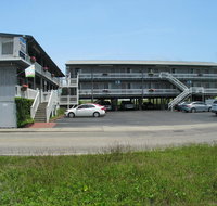 Beach House Inn & Suites - USA Accommodation