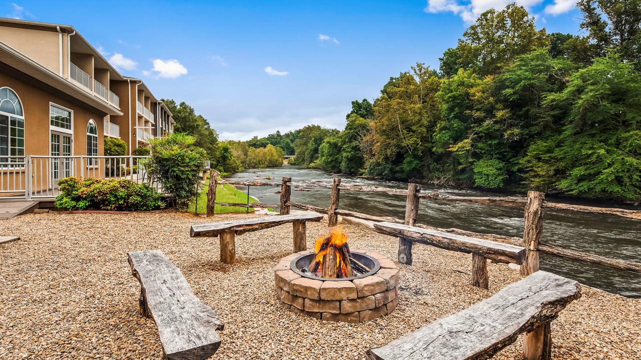 Best Western Plus River Escape Sylva / Dillsboro - thumb 1