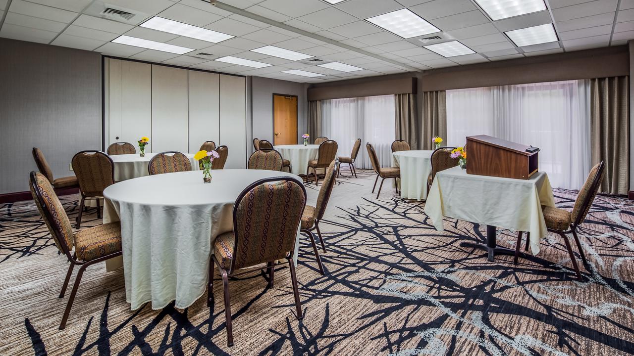 Best Western Plus River Escape Sylva / Dillsboro - thumb 16