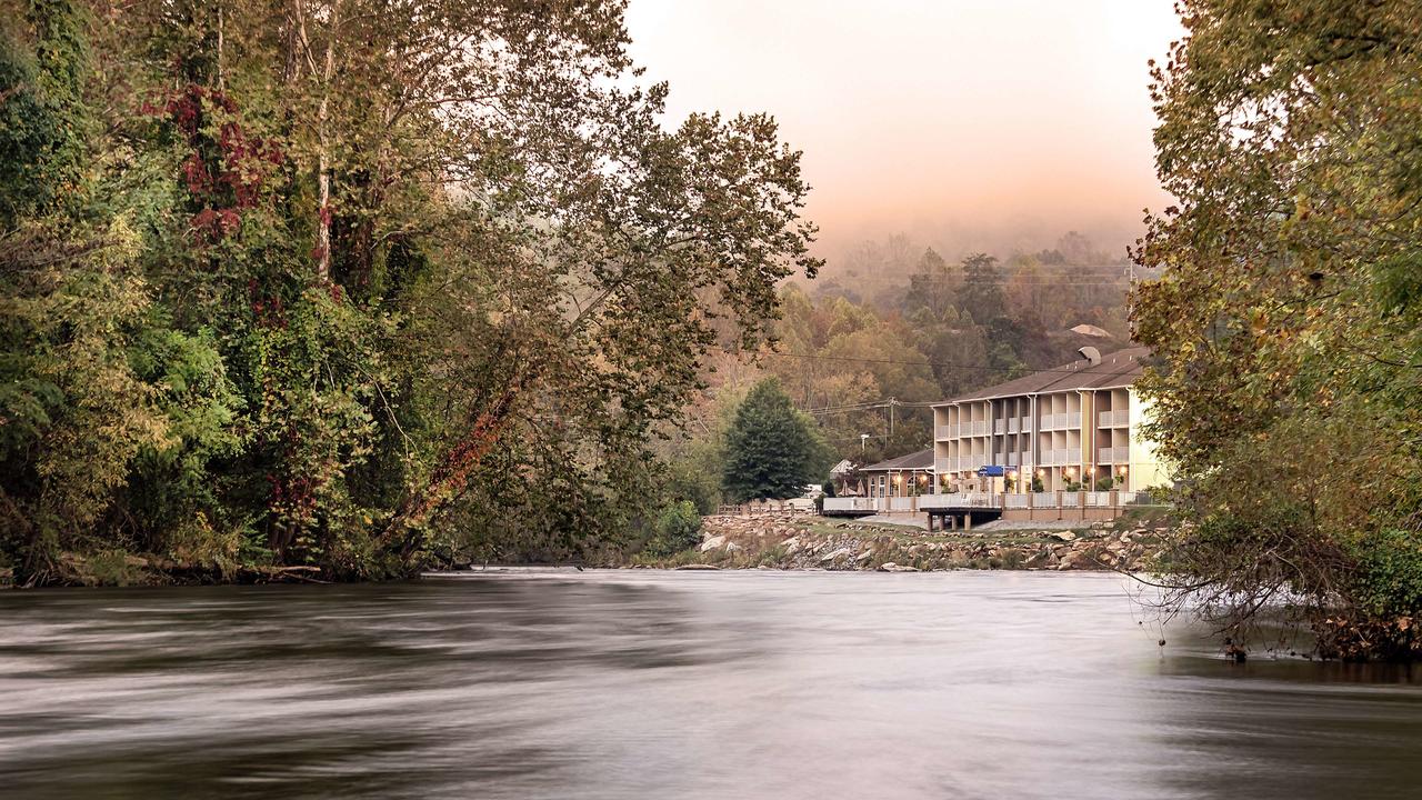 Best Western Plus River Escape Sylva / Dillsboro - thumb 0