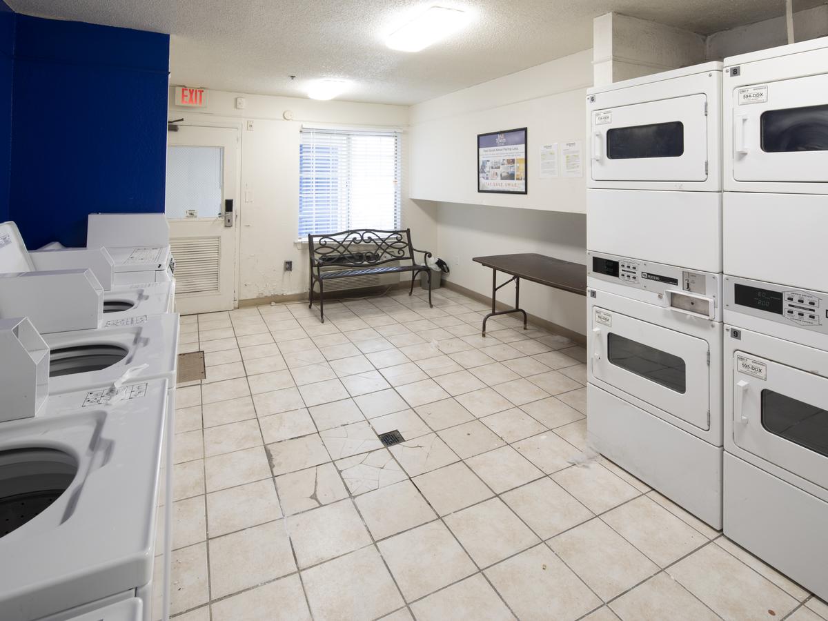 InTown Suites Extended Stay Greensboro NC-Lanada - thumb 11