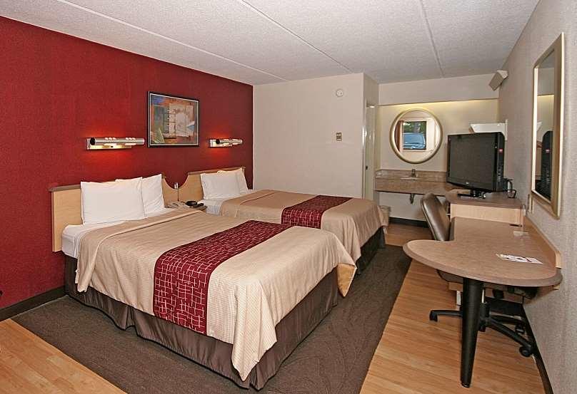 Red Roof Greensboro Airport - thumb 0