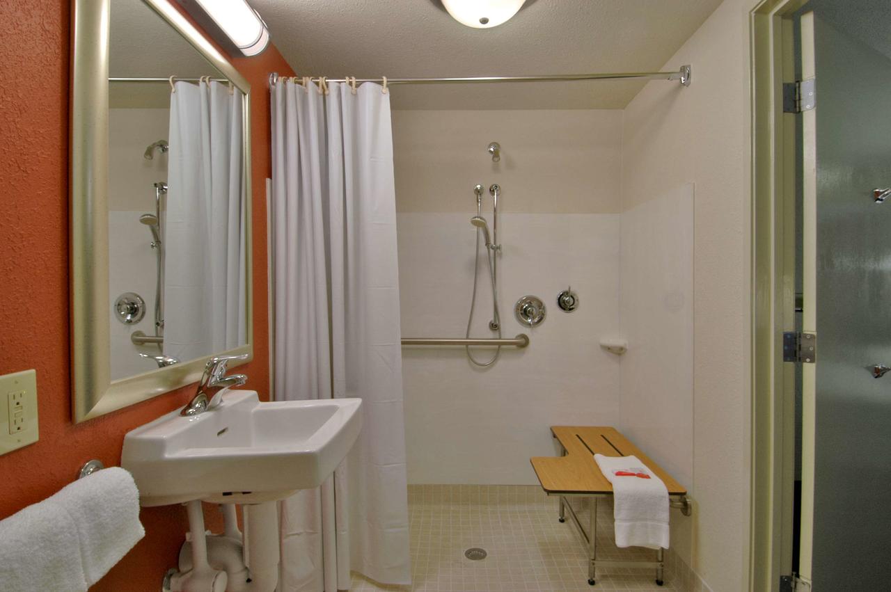 Red Roof Greensboro Airport - thumb 4