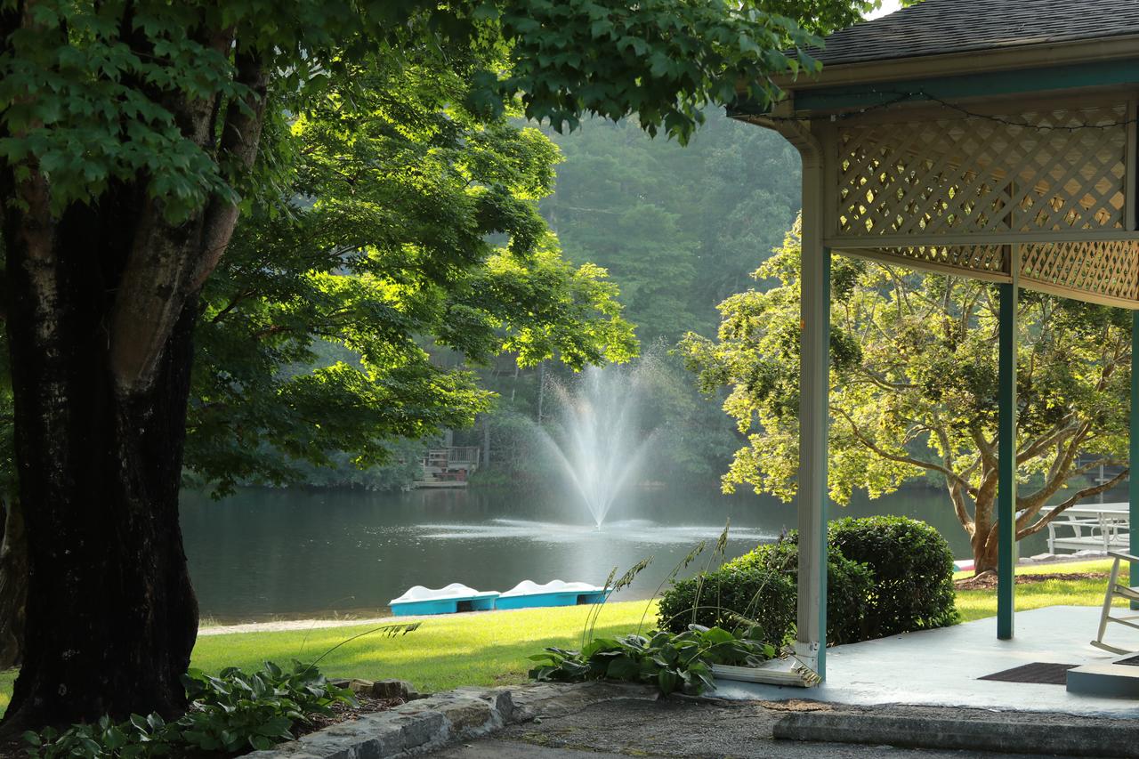 Mill House Lodge - Flat Rock - thumb 23