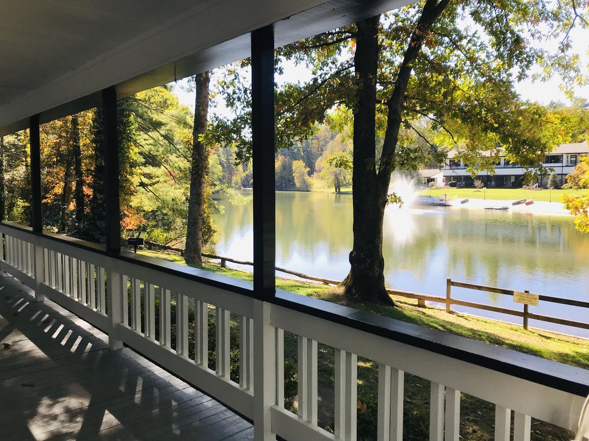 Mill House Lodge - Flat Rock - thumb 24