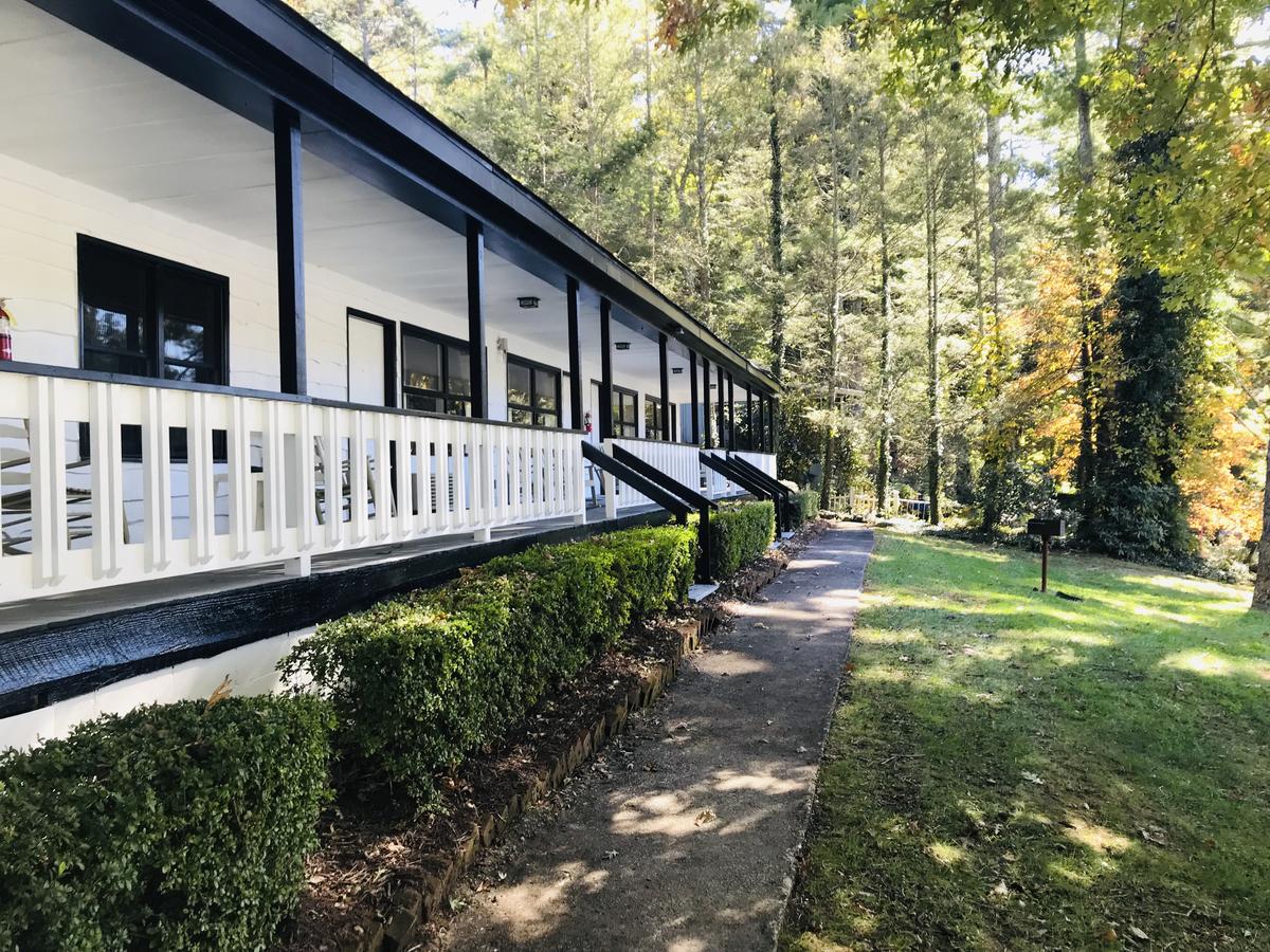 Mill House Lodge - Flat Rock - thumb 4