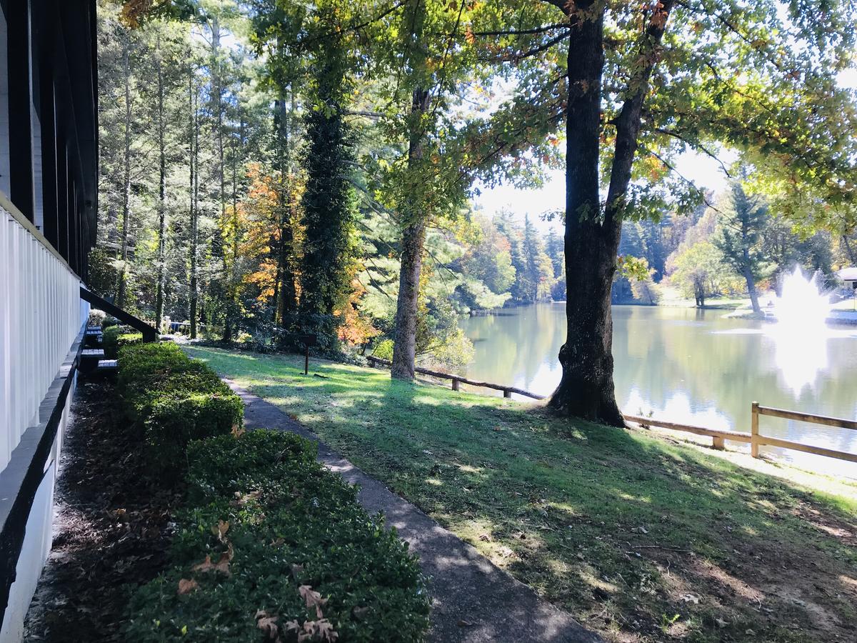 Mill House Lodge - Flat Rock - thumb 16