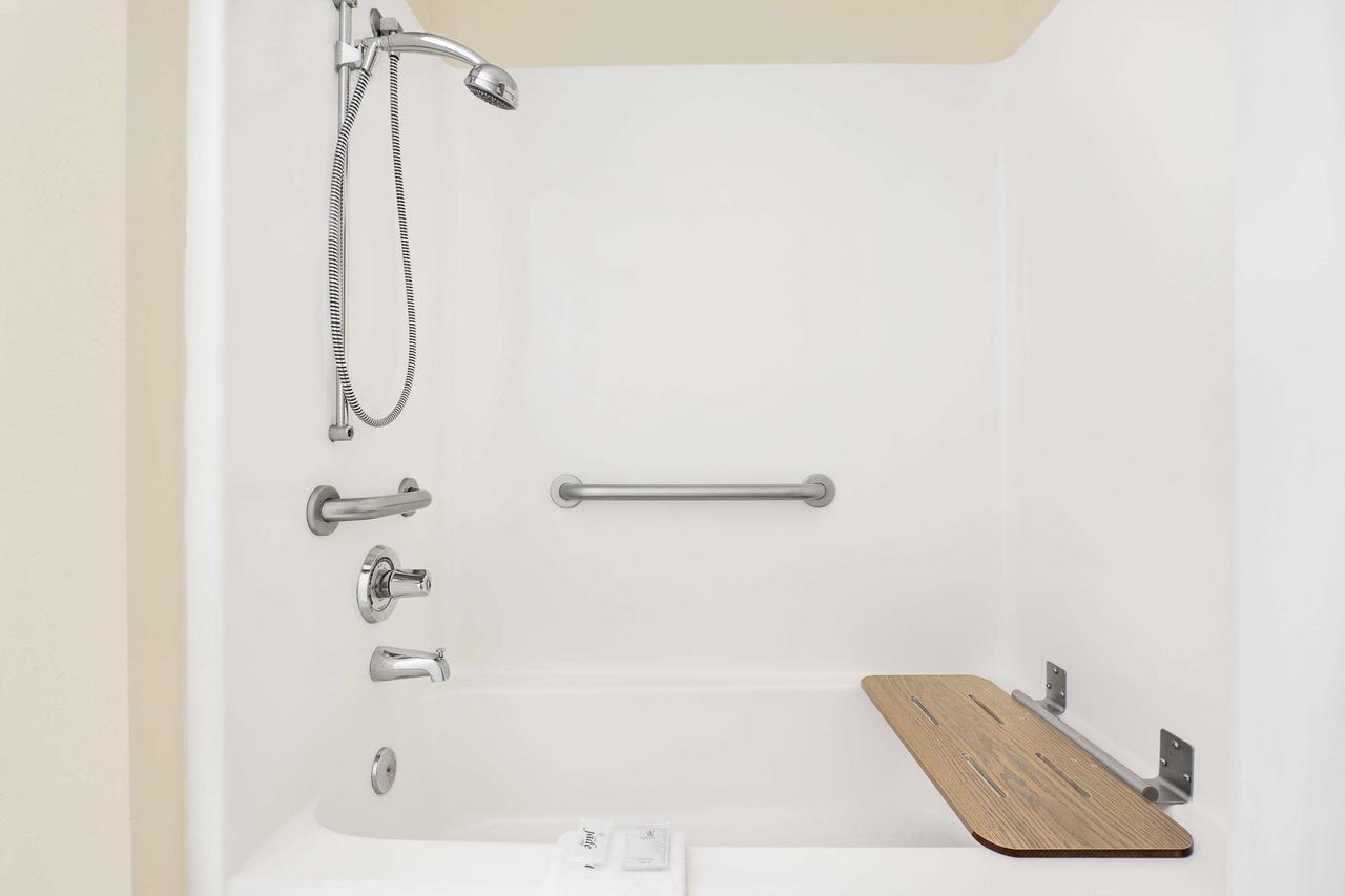 Microtel Inn & Suites By Wyndham Franklin - thumb 1
