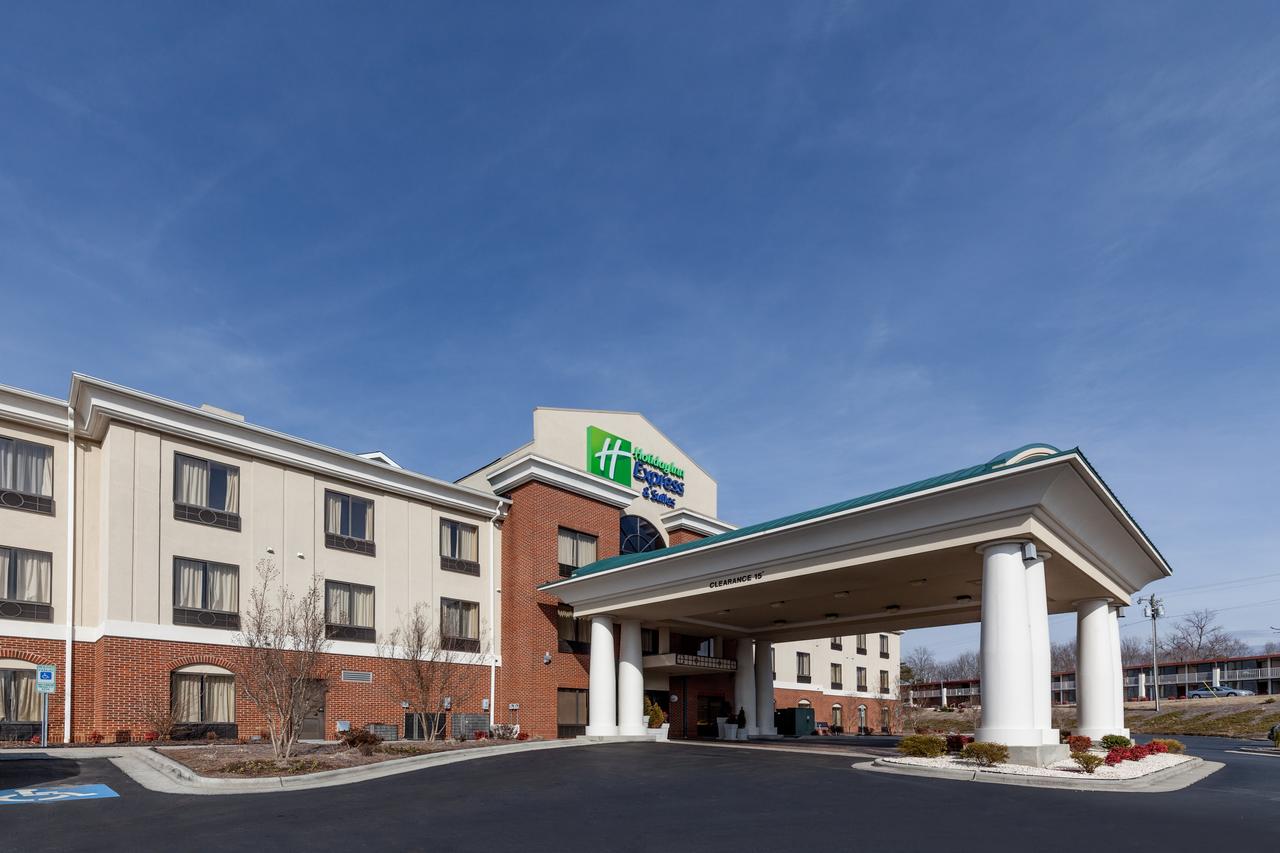 Holiday Inn Express Hotel & Suites Greensboro-East - thumb 10
