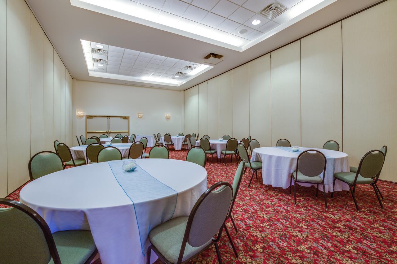 Holiday Inn Express Hotel & Suites Greensboro-East - thumb 8