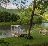 Along the River Cottage - USA Accommodation