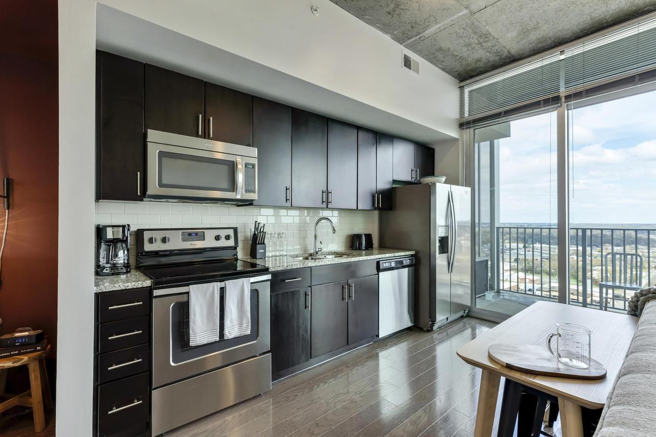 Charlotte Uptown 2107 - thumb 24