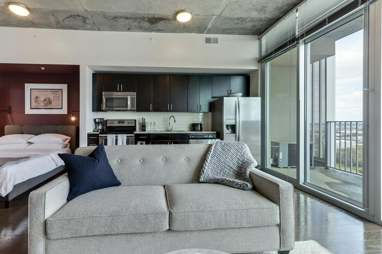 Charlotte Uptown 2107 - thumb 33