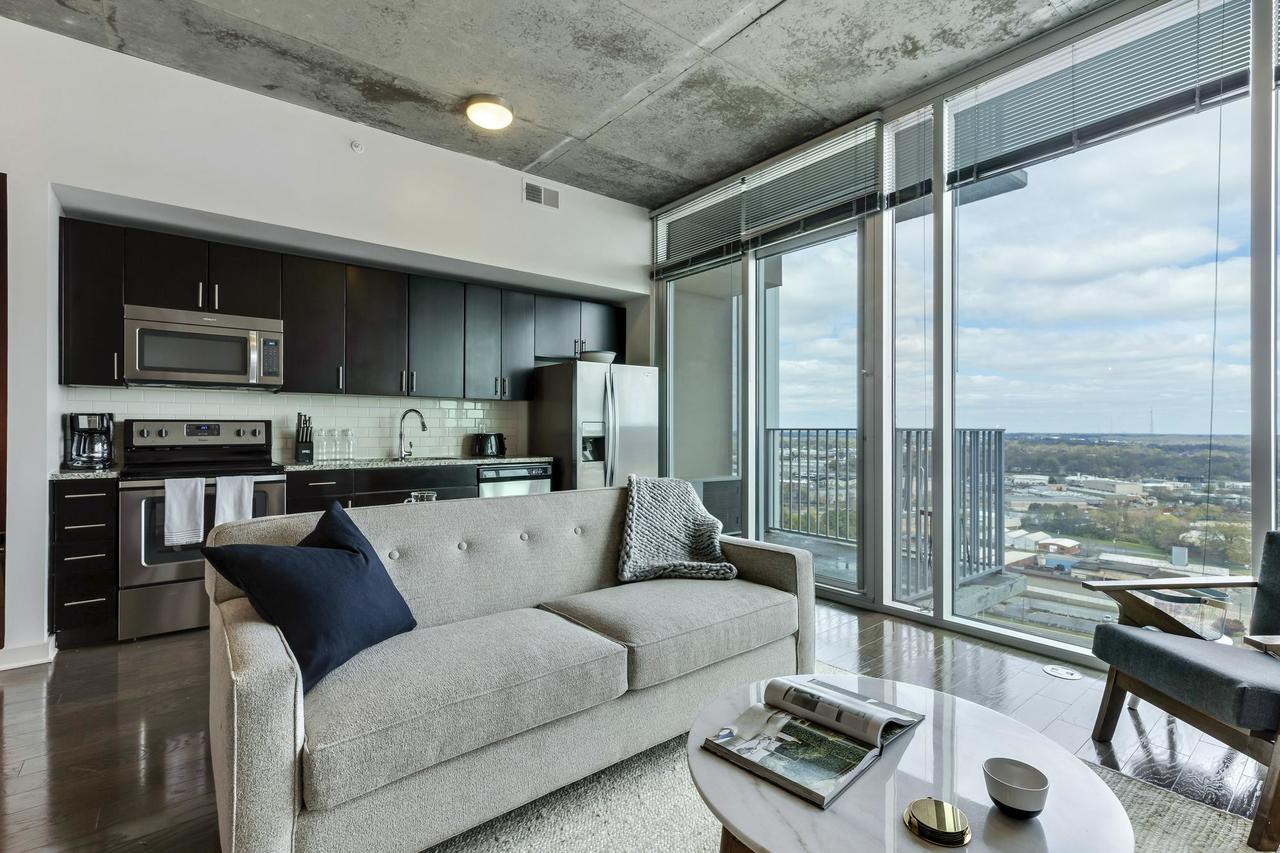 Charlotte Uptown 2107 - thumb 35