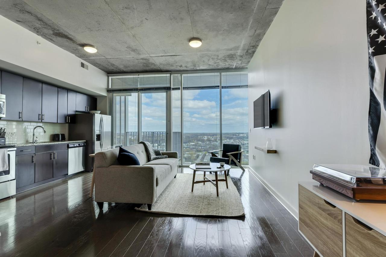 Charlotte Uptown 2107 - thumb 31