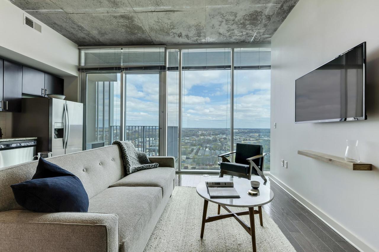 Charlotte Uptown 2107 - thumb 20