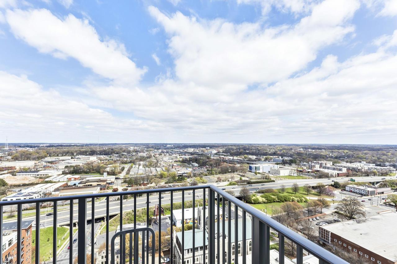 Charlotte Uptown 2107 - thumb 27