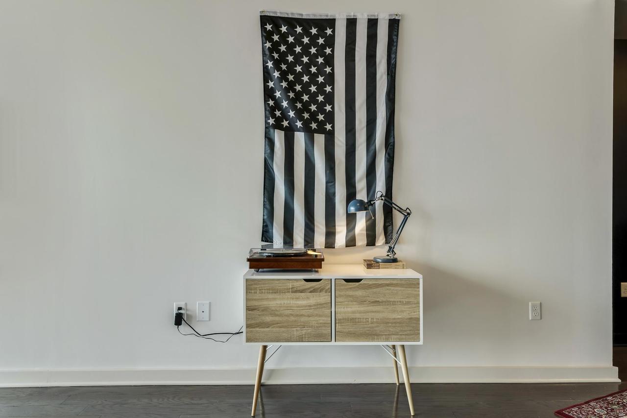 Charlotte Uptown 2107 - thumb 23