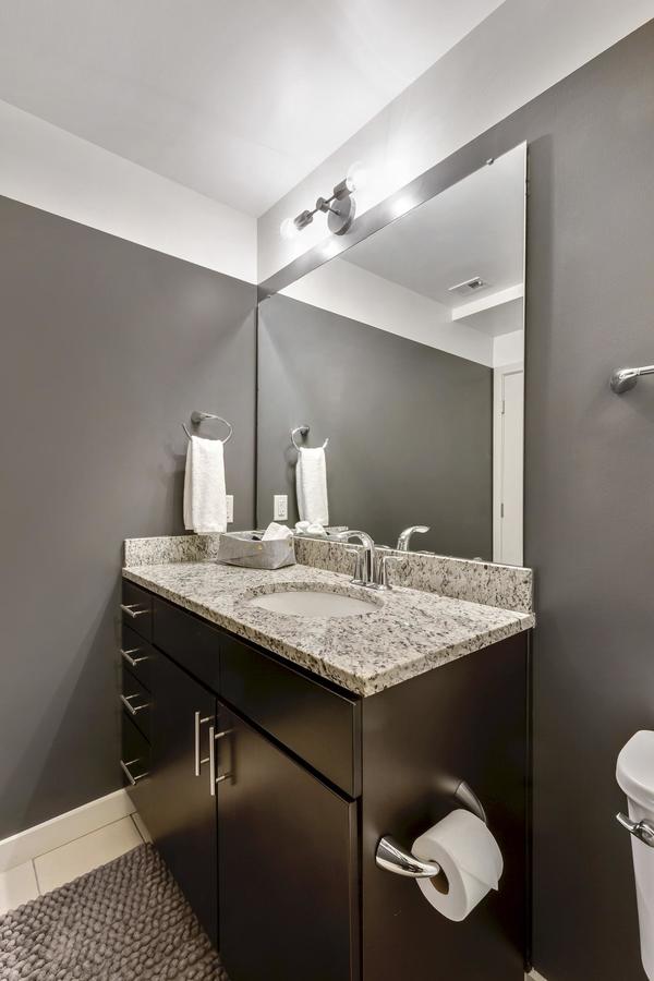 Charlotte Uptown 2107 - thumb 2