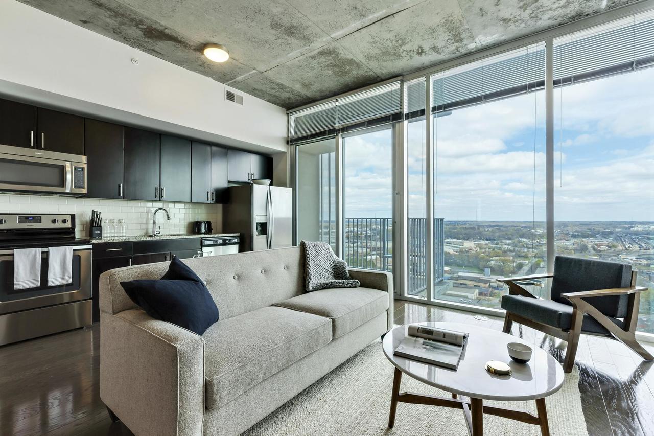 Charlotte Uptown 2107 - thumb 15