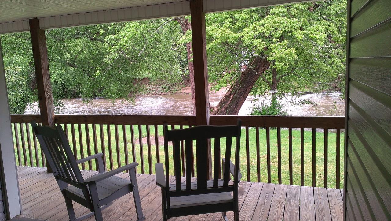 Lloyds On The River Country Inn - thumb 12