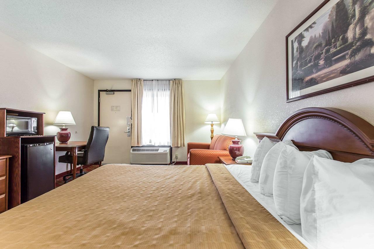 Quality Inn Greenville Near University - thumb 10