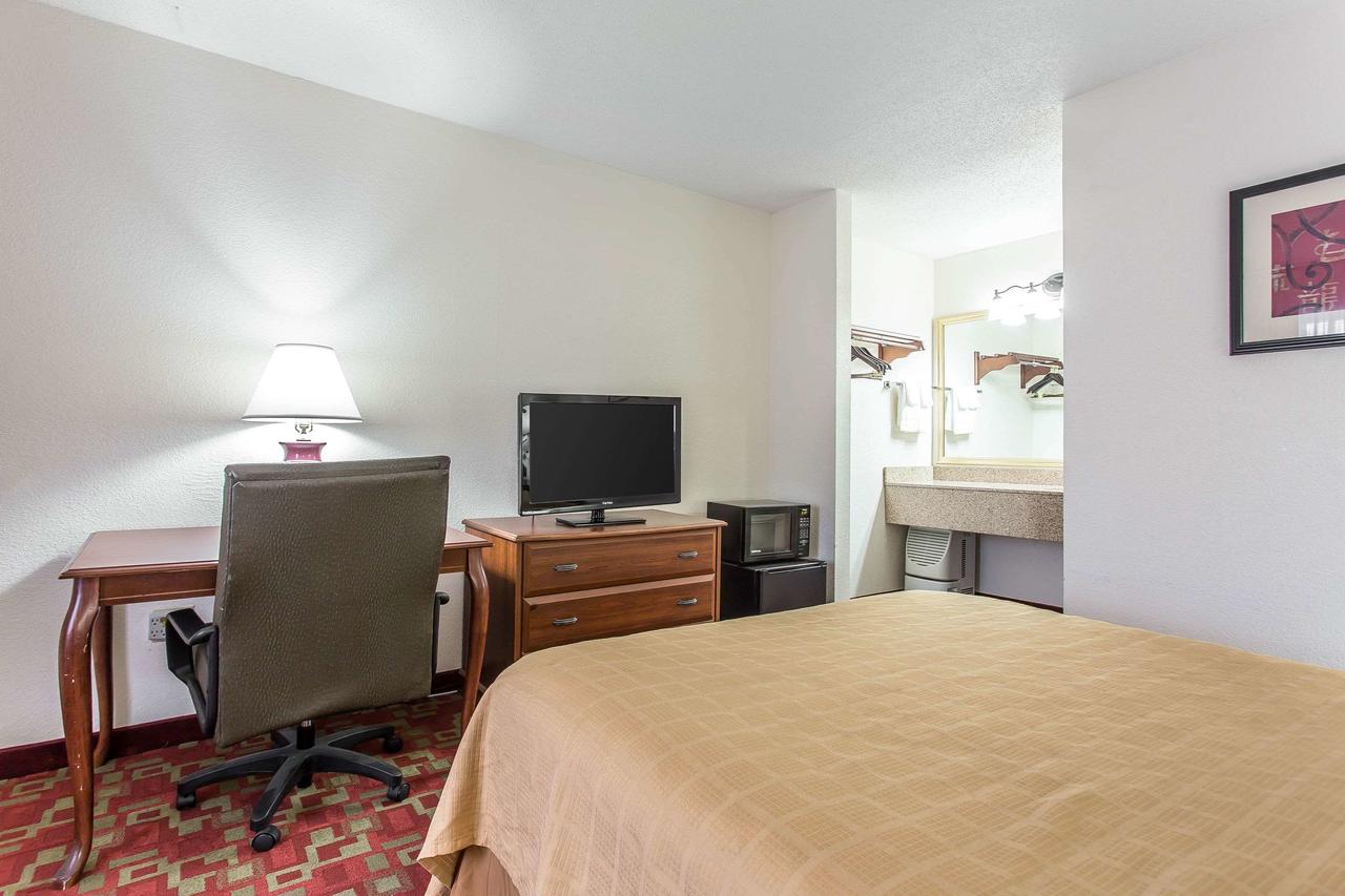 Quality Inn Greenville Near University - thumb 5