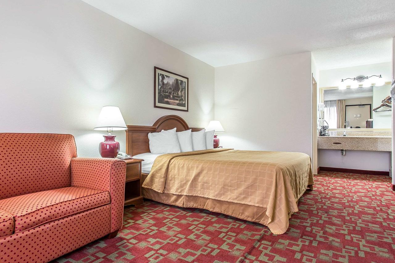 Quality Inn Greenville Near University - thumb 12