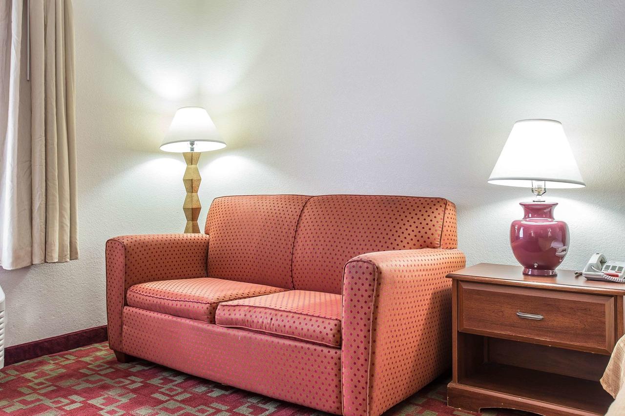 Quality Inn Greenville Near University - thumb 6