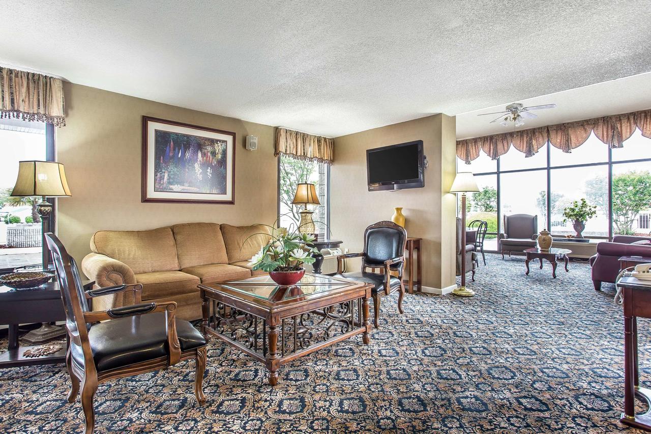 Quality Inn Greenville Near University - thumb 20