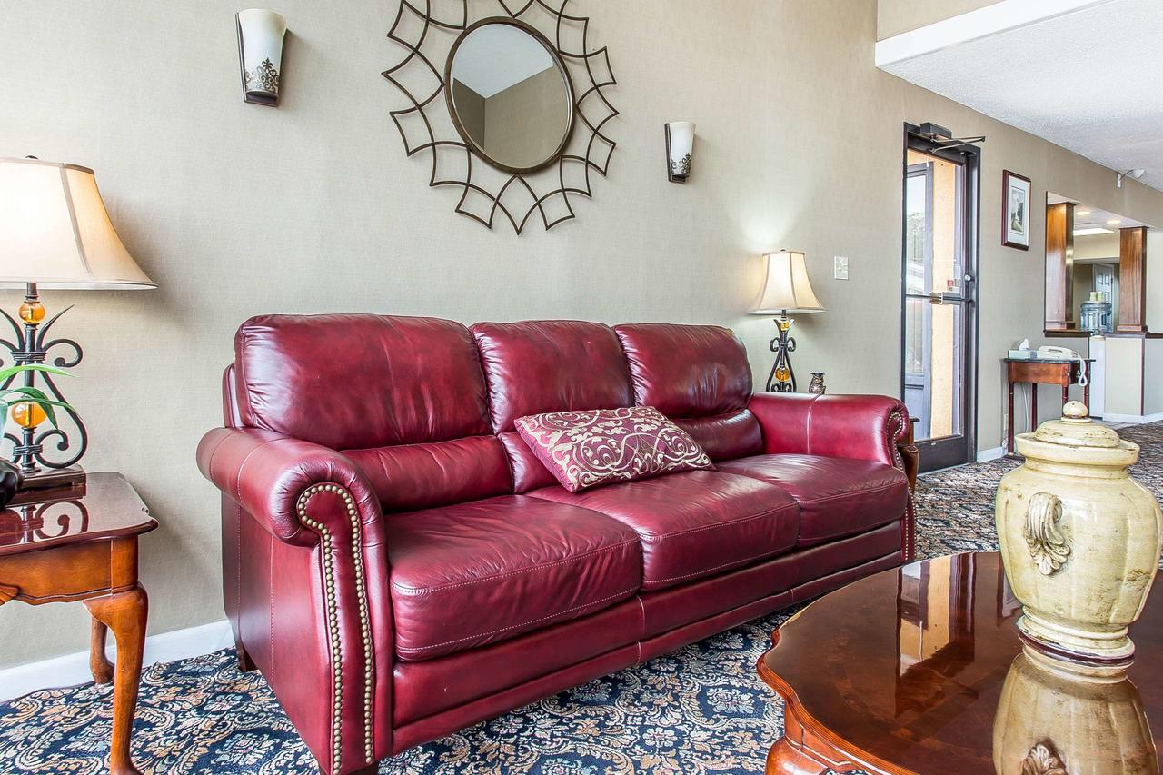 Quality Inn Greenville Near University - thumb 22