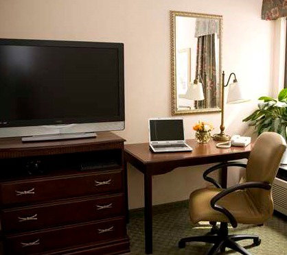 Hampton Inn Greensboro Airport - thumb 3