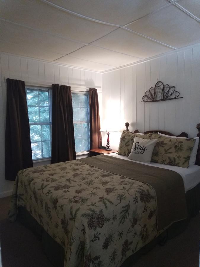 The Evening Shade River Lodge And Cabins - thumb 1