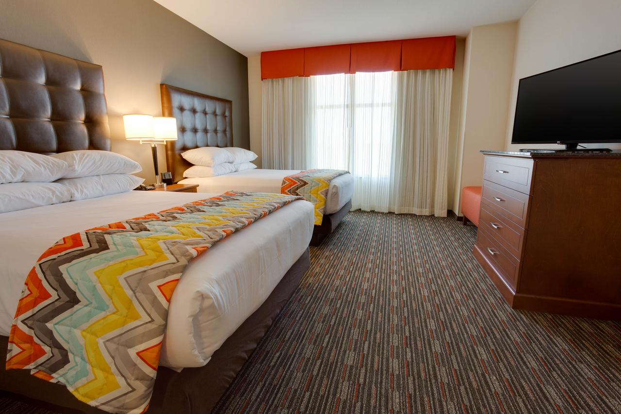 Drury Inn & Suites Charlotte Arrowood - thumb 1