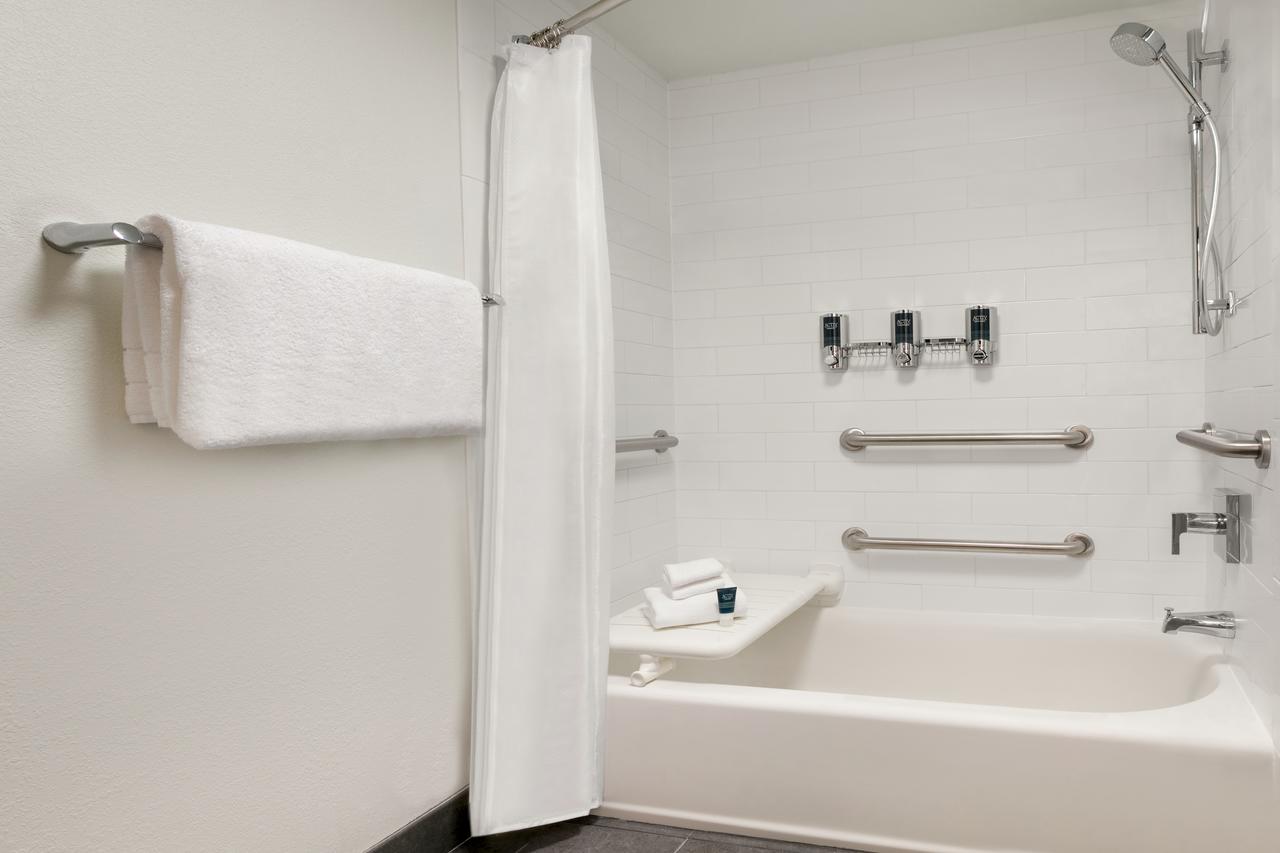 Four Points By Sheraton Raleigh Arena - thumb 25